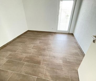 4.5 Zim.-Wohnung modernes frisch saniertes Gebäude mit Terrasse und... - Photo 1