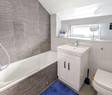 Goldsworth Park, Woking, Surrey, GU21 - Photo 6