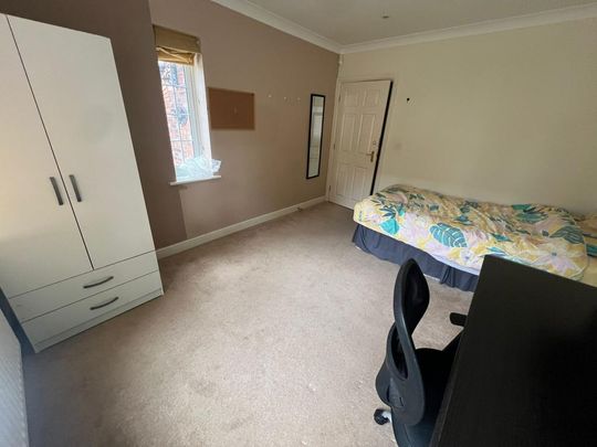 7 bedroom detached house to rent - Photo 1