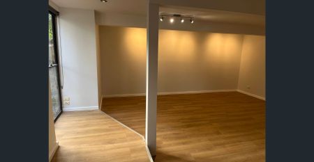 Newly Renovated 2-Bedroom Apartment in Convenient Location - All Utilities Included! - Photo 3