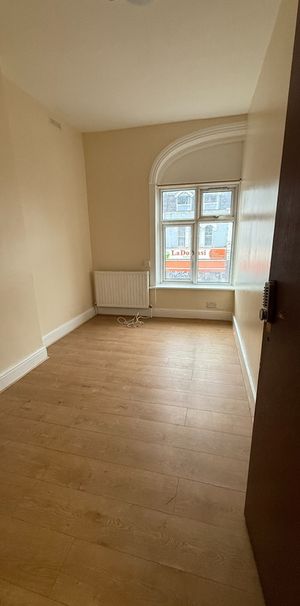 1 Bed Flat, Lea Bridge Road, E10 - Photo 1