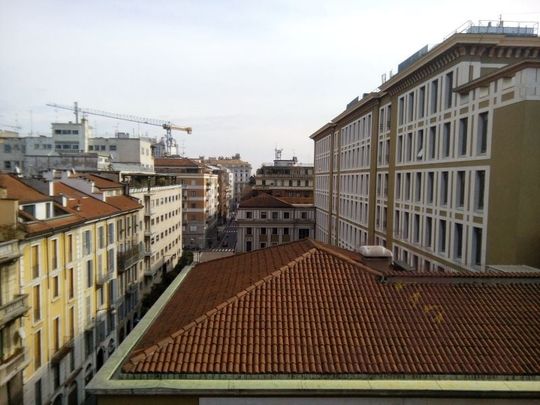 Большая четырехкомнатная квартира в Милане - Photo 1