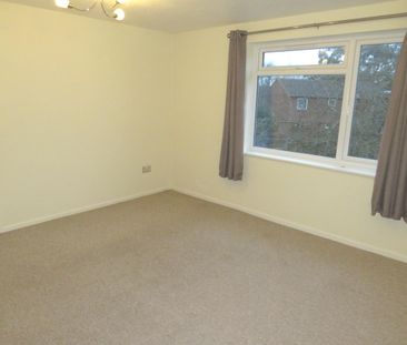 Gatcombe Drive, Bristol, Stoke Gifford - Photo 3