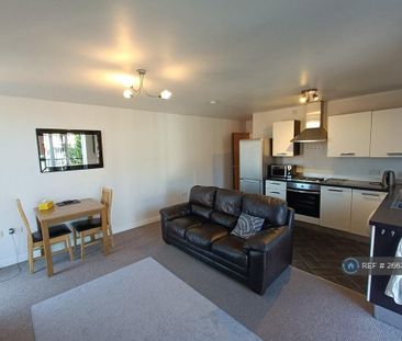 1 bedroom flat to rent - Photo 2