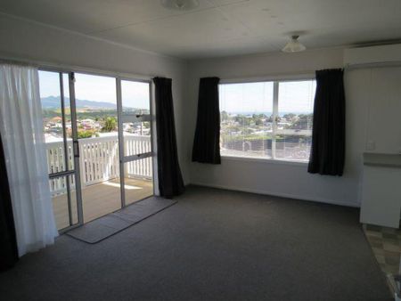 1/39A Simons Street, Moturoa, New Plymouth - Photo 2