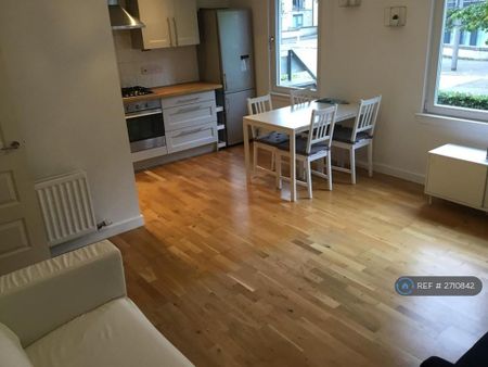 2 bedroom flat to rent - Photo 3