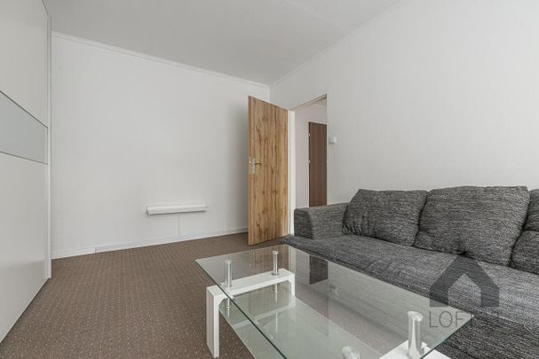 Przestronne mieszkanie do wynajęcia na Gigancie w Jaworznie | Spacer 3D - Zdjęcie 1