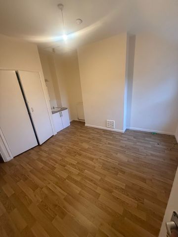 5 Bed Terraced House, Holmesdale Road, SE25 - Photo 4