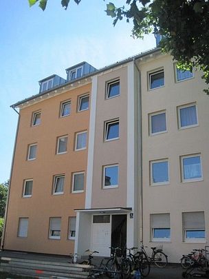 Renovierte Erdgeschoss-Wohnung mit Terrasse! - Photo 1