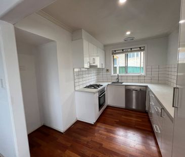 4/7 Lake Ave , MITCHAM - Photo 4