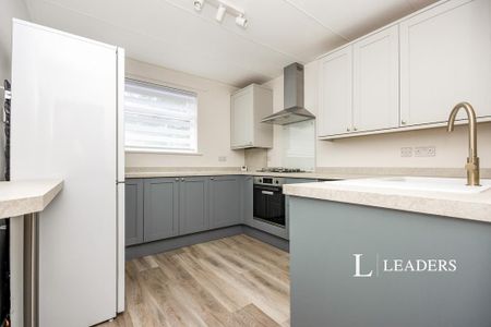 2 bedroom apartment to rent - Photo 2