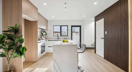 Brand New in Papatoetoe in Strong School Zone - Photo 5