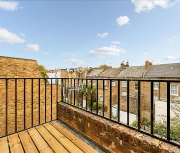 3 bedroom flat to rent - Photo 4