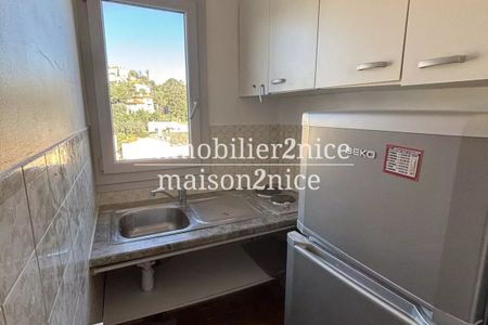 A 50 METRES DE LA FAC CARLONE - Photo 5