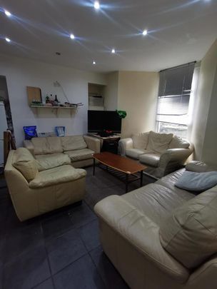 5 bedroom house to rent - Photo 1