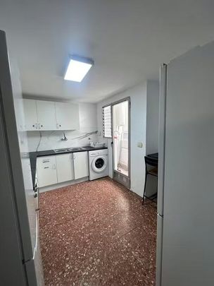 Avinguda del Primer de Maig, Valencia, Valencian Community 46017 - Foto 1