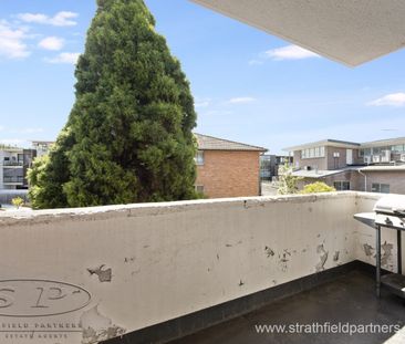 Exceptionally Spacious - Photo 5