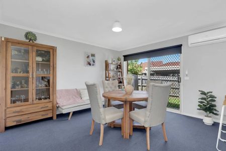 Bright & Spacious Single-Level Home in Prime Mill Park Location - Photo 2