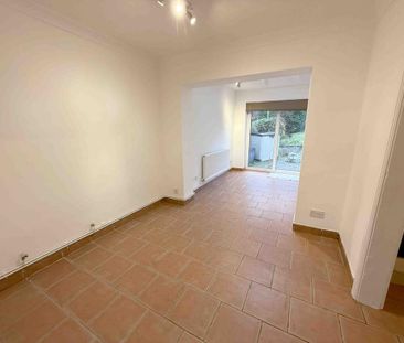 4 bedroom semi-detached house to rent - Photo 3