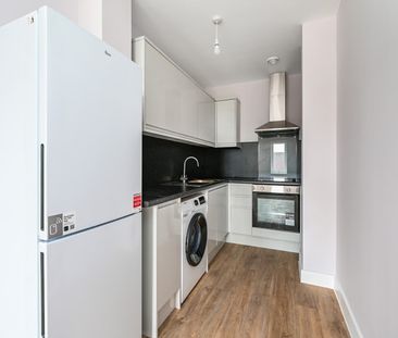 Zinc House, Camberley, Surrey, GU15 - Photo 3