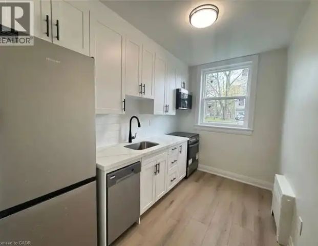 32 PRICE Avenue Unit# 11 | 32 PRICE Avenue Unit# 11, Welland - Photo 1