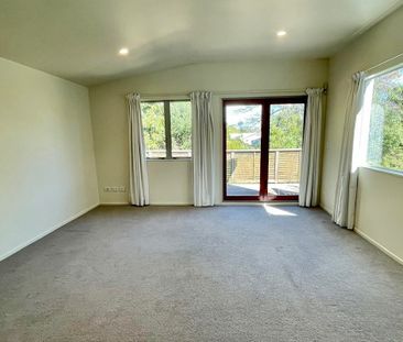 Spacious Townhouse | Temporary Reduced Rent! - Photo 3