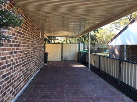 4 bedroom family home + granny flat - Photo 5