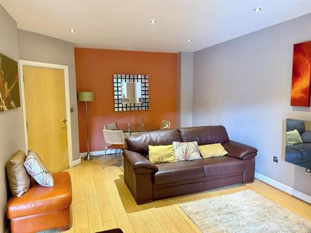 2 bedroom flat to rent - Photo 5