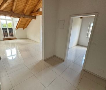 Schöne Dachwohnung! Ihr neues Zuhause im Zuchwil! - Photo 3