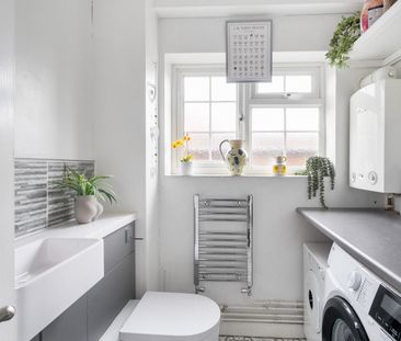 3 bedroom detached house to rent - Photo 4