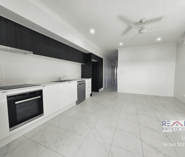 BRAND NEW 3 BEDROOM UNIT - AVAILABLE NOW! - Photo 1