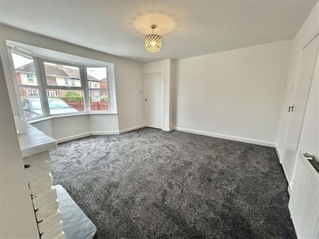 Collins Avenue, Sutton-In-Ashfield - Photo 3