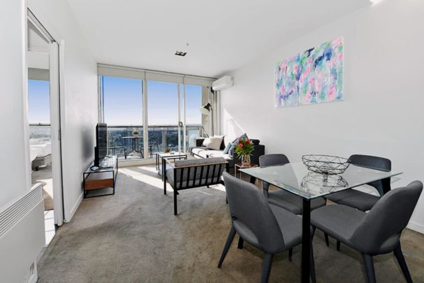 Nice 2-bedroom apartment near RMIT University - Photo 1