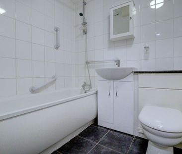 1 bedroom flat to rent - Photo 6