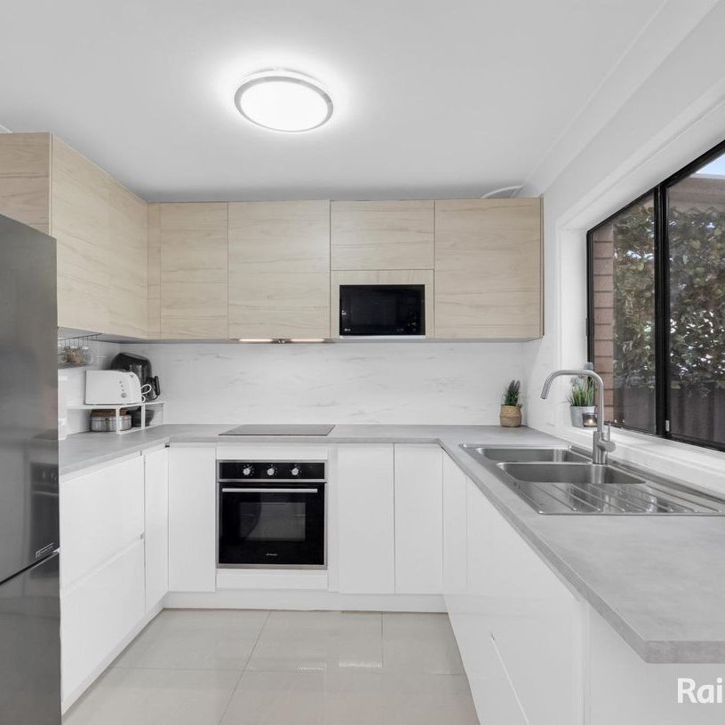 QUIET STREET, GREAT LOCATION, DONT MISS THIS ONE - Photo 1