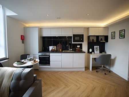 Apt 0101, Live Oasis Eastgate - Photo 5