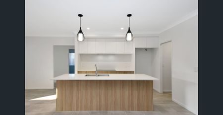 Enjoy Modern Living in a Brand-New Home – Perfectly Positioned in Woodlinks Estate - Photo 5