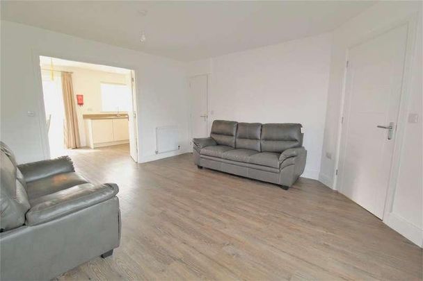 Jubilee Way, Bishops Tachbrook, Leamington Spa, Warwickshire, CV33 - Photo 1