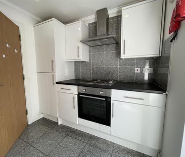 Albany Road, Cardiff - Photo 1