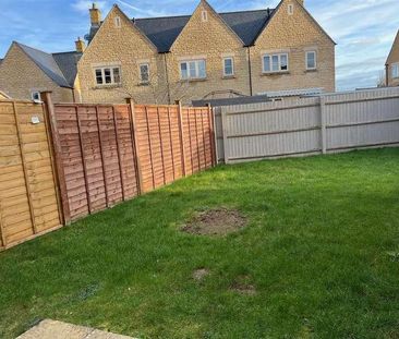 Woodpecker Close, Bourton-on-the-water, Cheltenham, GL54 - Photo 4