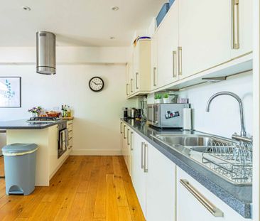 1 bed Flat for rent - Photo 6