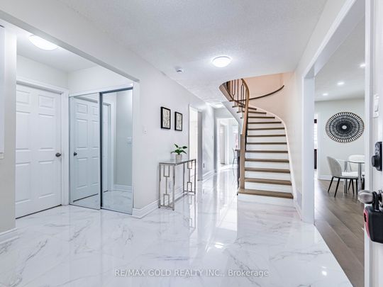 For Lease - 3 Hawkway Court Unit# Upper, Brampton, Ontario - Photo 1