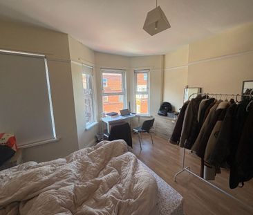 49 Elaine Street, Belfast BT9 5AR - Photo 3