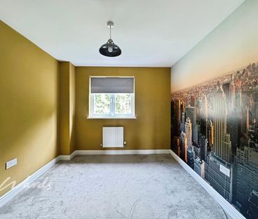 4 bedroom semi-detached house to rent - Photo 5