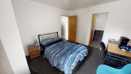 3 bedroom ground floor flat to rent - Photo 5