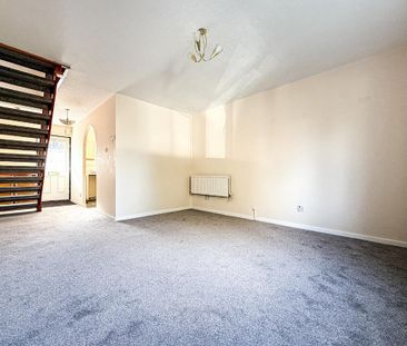 2 bedroom terraced house to rent - Photo 2
