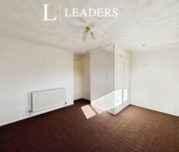 3 bedroom house to rent Brays Mead, Harlow, CM18 - Photo 5