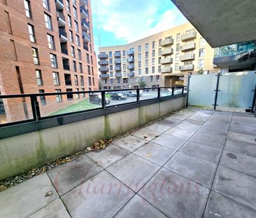 One Bedroom Apartment To Let Shearwater Drive Hendon NW9 - Photo 2