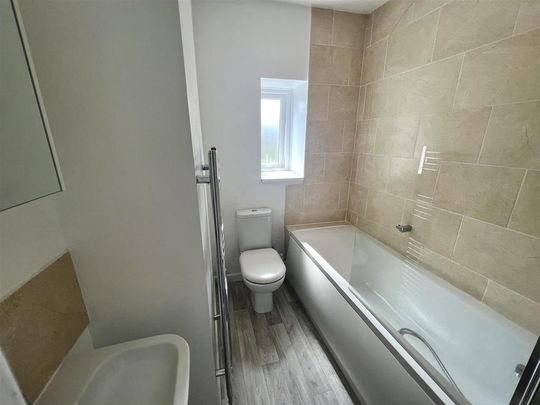 2 bedroom terraced house to rent - Photo 1