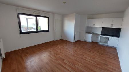 location Appartement T2 DE 50.95m² À AUBERVILLIERS - Photo 2